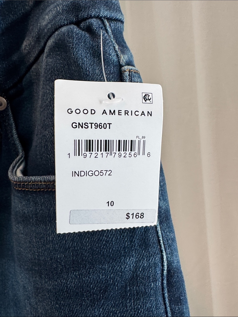 Good American Indigo High-Rise Wide Leg Jeans - Picture 4 of 8